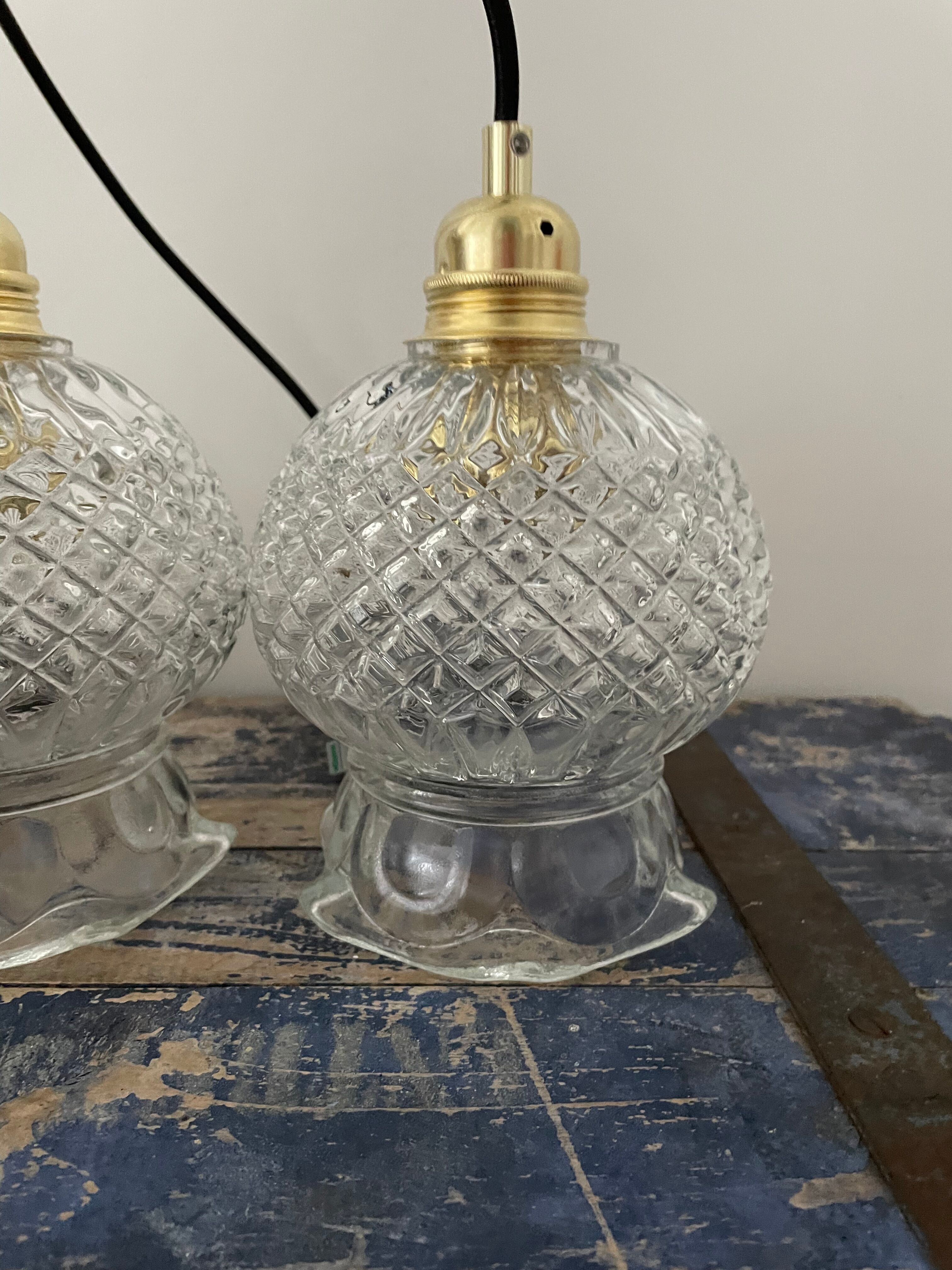 Set of three new electrified chiseled glass suspensions