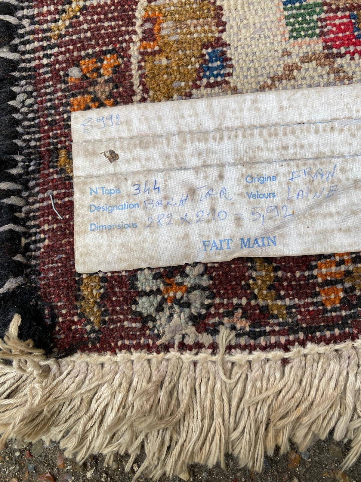 Handmade knotted wool Bakhtiar rug from Iran, burgundy, 200x300cm