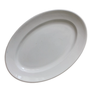 plat ovale blanc en terre