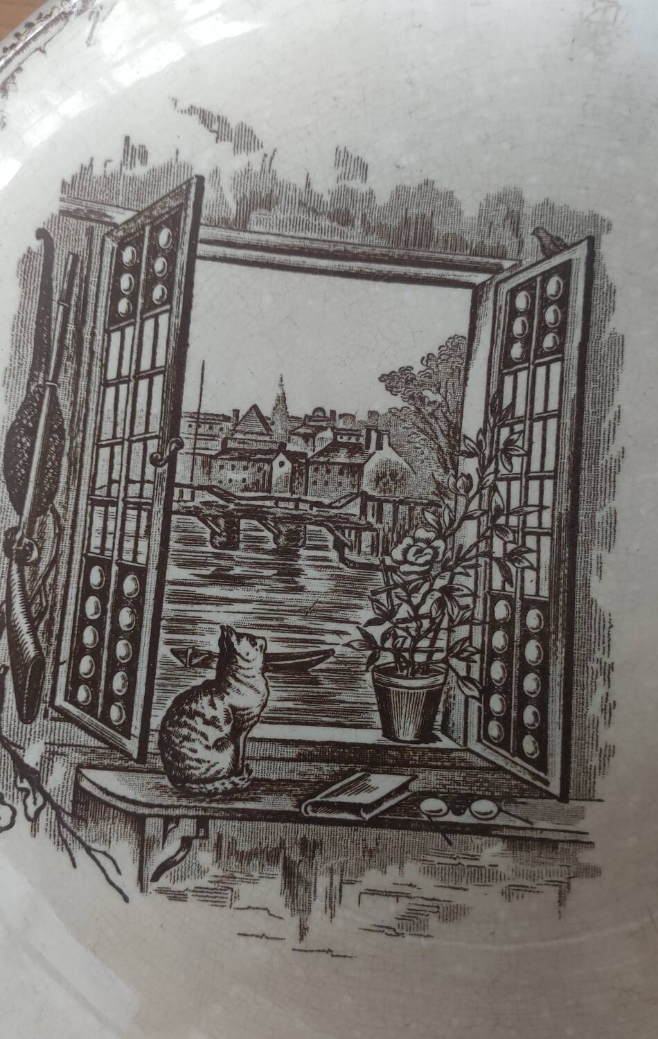 Old fruit bowl terre de fer hb & cie/tableware/sepia