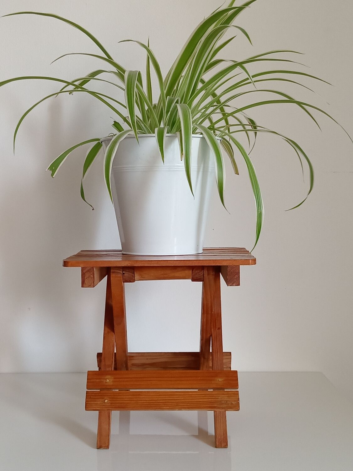 Stool / plant stand