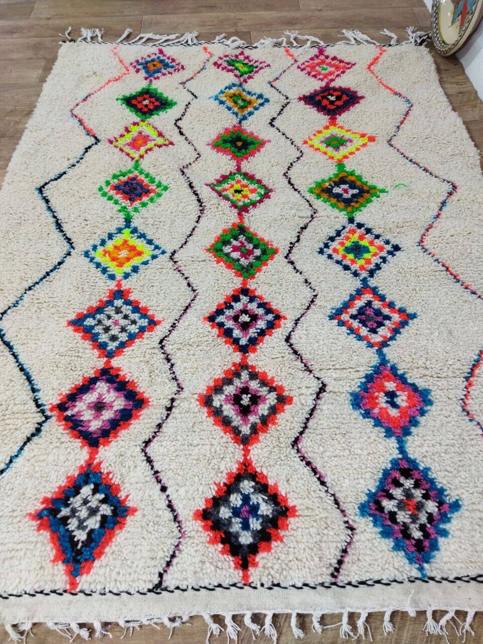 Handcrafted Moroccan Berber Rug 197 X 153 CM