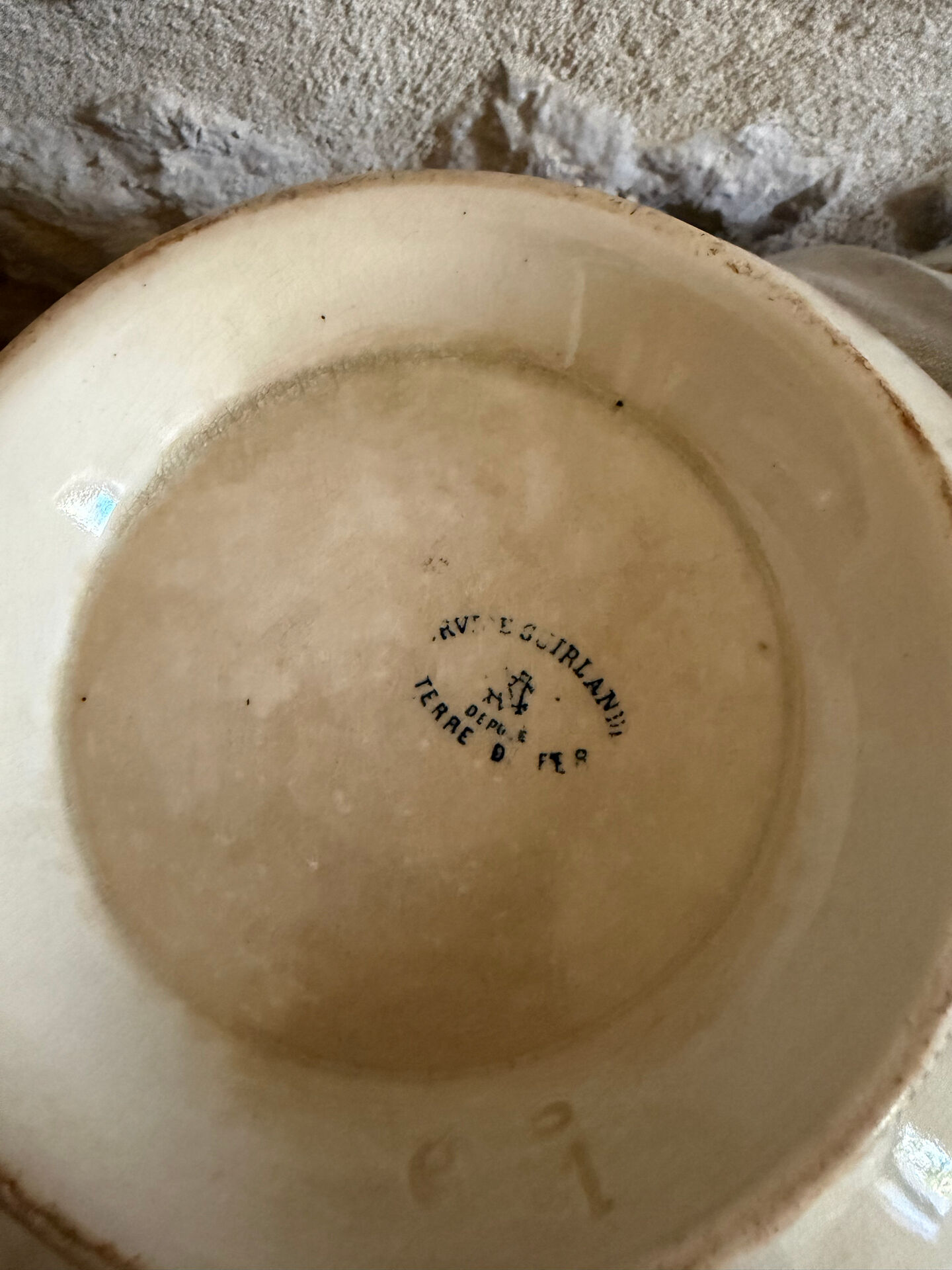 Fruit bowl in Creil and Montereau ironstone, Guirlande model.