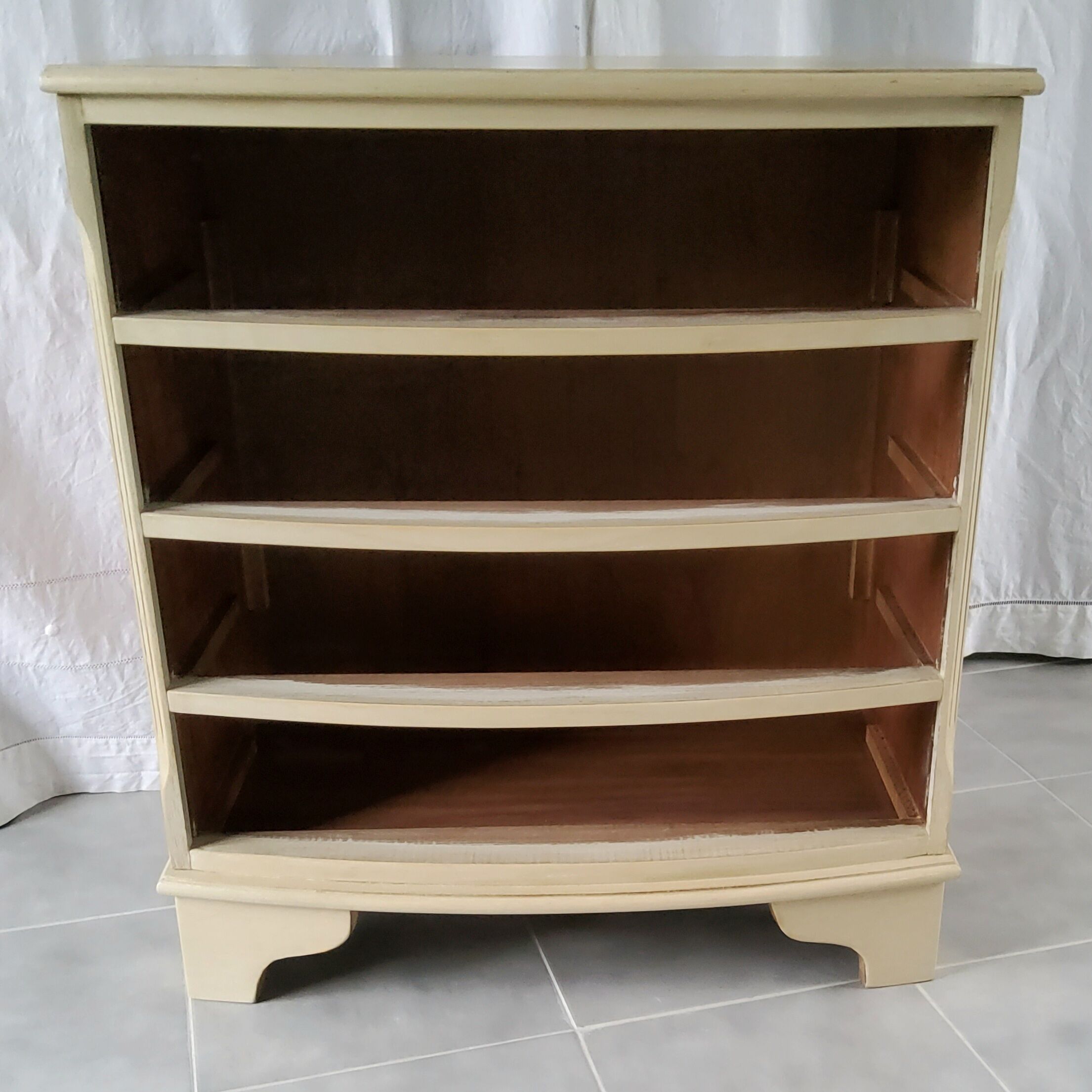 Patinated English chest of drawers