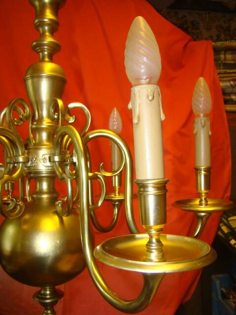 Dutch chandelier in solid bronze with 6 light arms, early 20th century.