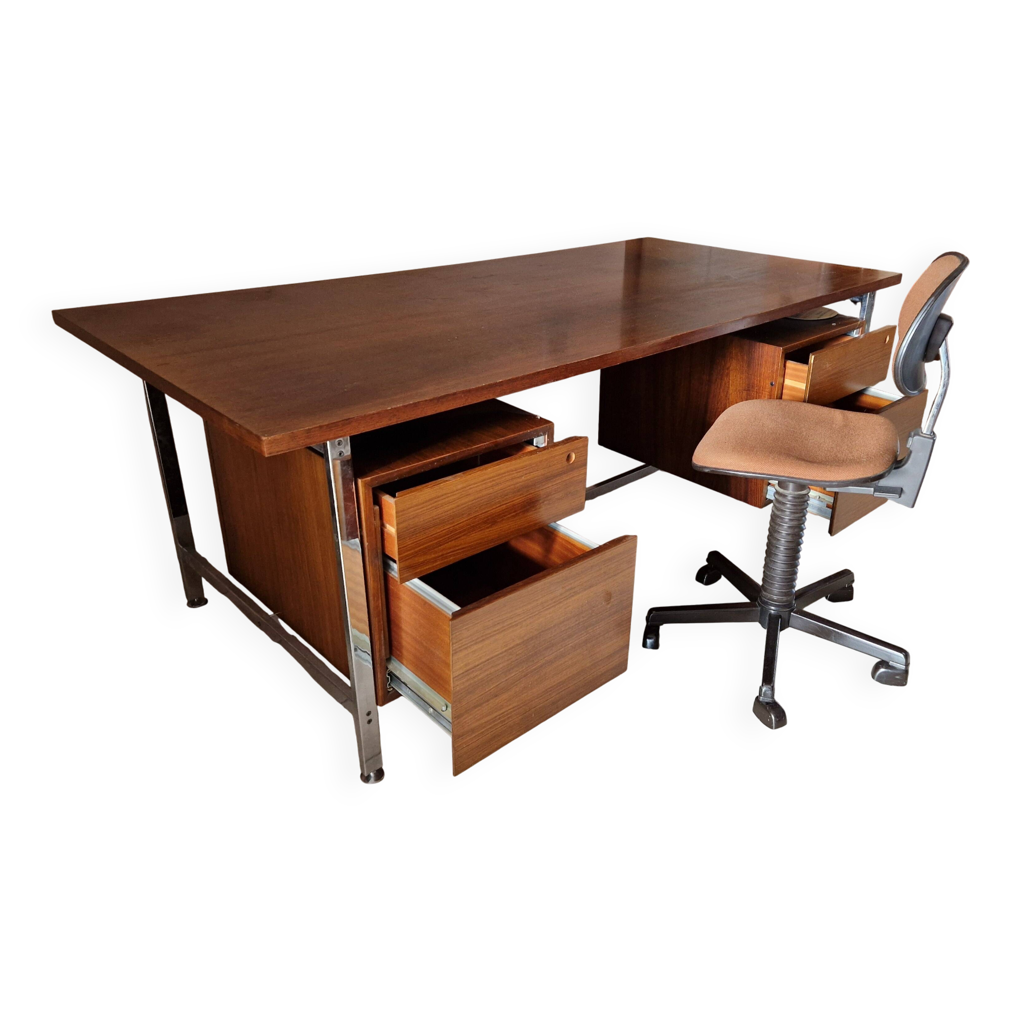 Large executive office