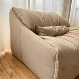 Chauffeuse Plumy Annie Hiéronimus pour Cinna