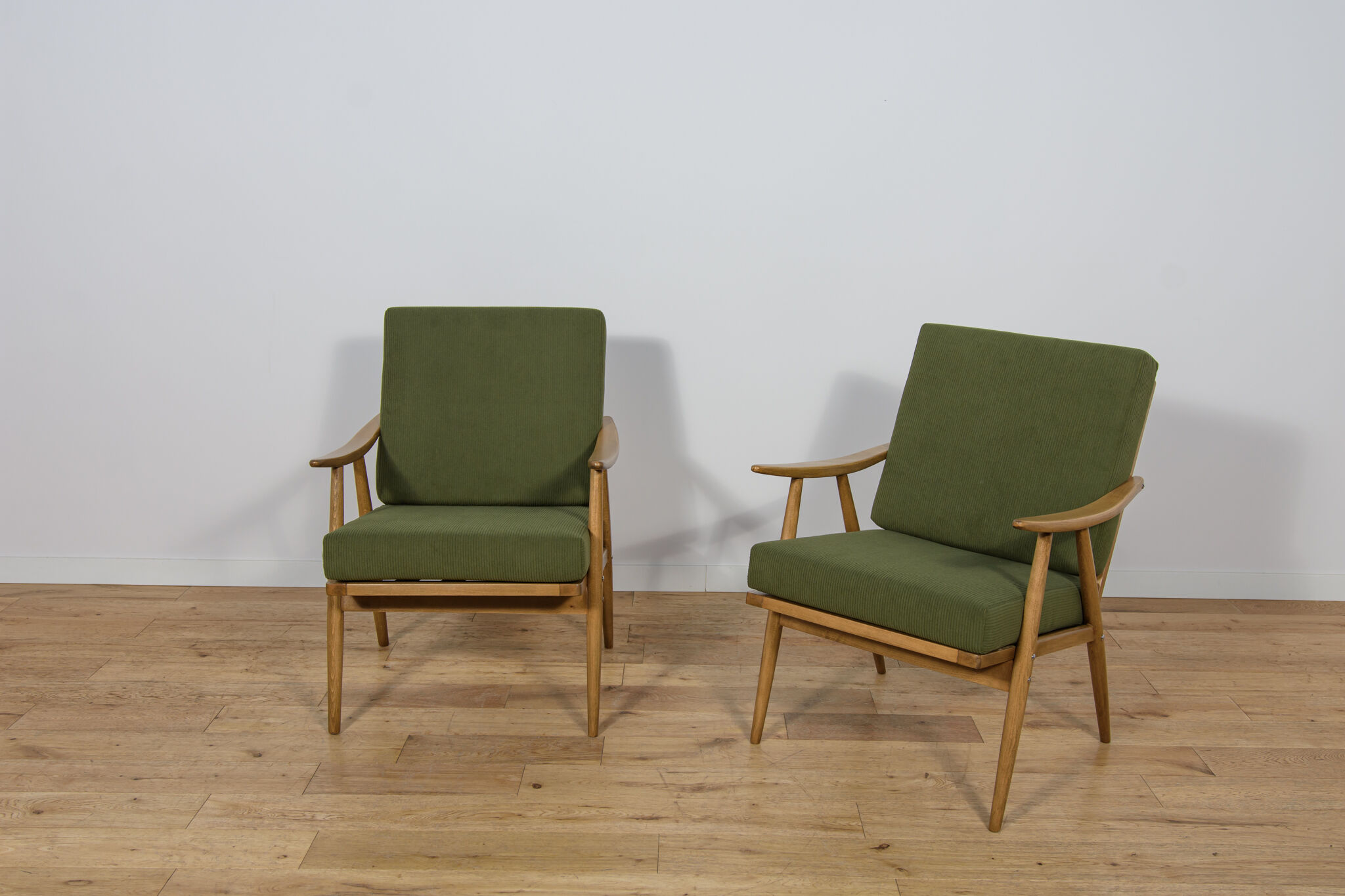 Mid-Century Modern Armchairs from TON, Czechoslovakia, 1960s, Set of 2