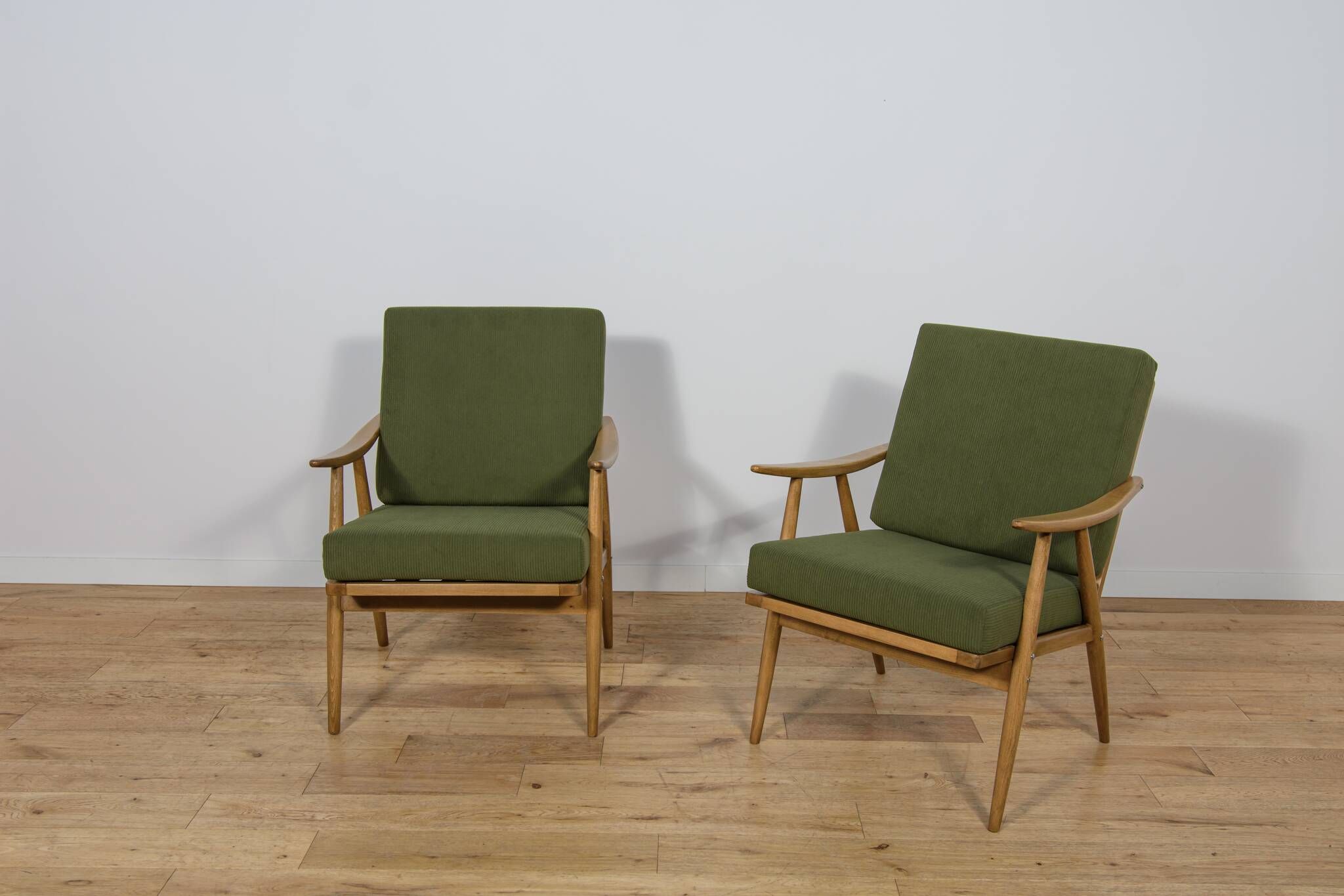 Mid-Century Modern Armchairs from TON, Czechoslovakia, 1960s, Set of 2