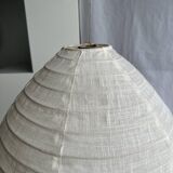 Suspension in rattan and natural japanese linen in the shape of a drop