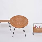 Ensemble de chaises en rotin italien du milieu du siècle avec table d'appoint et porte-revues