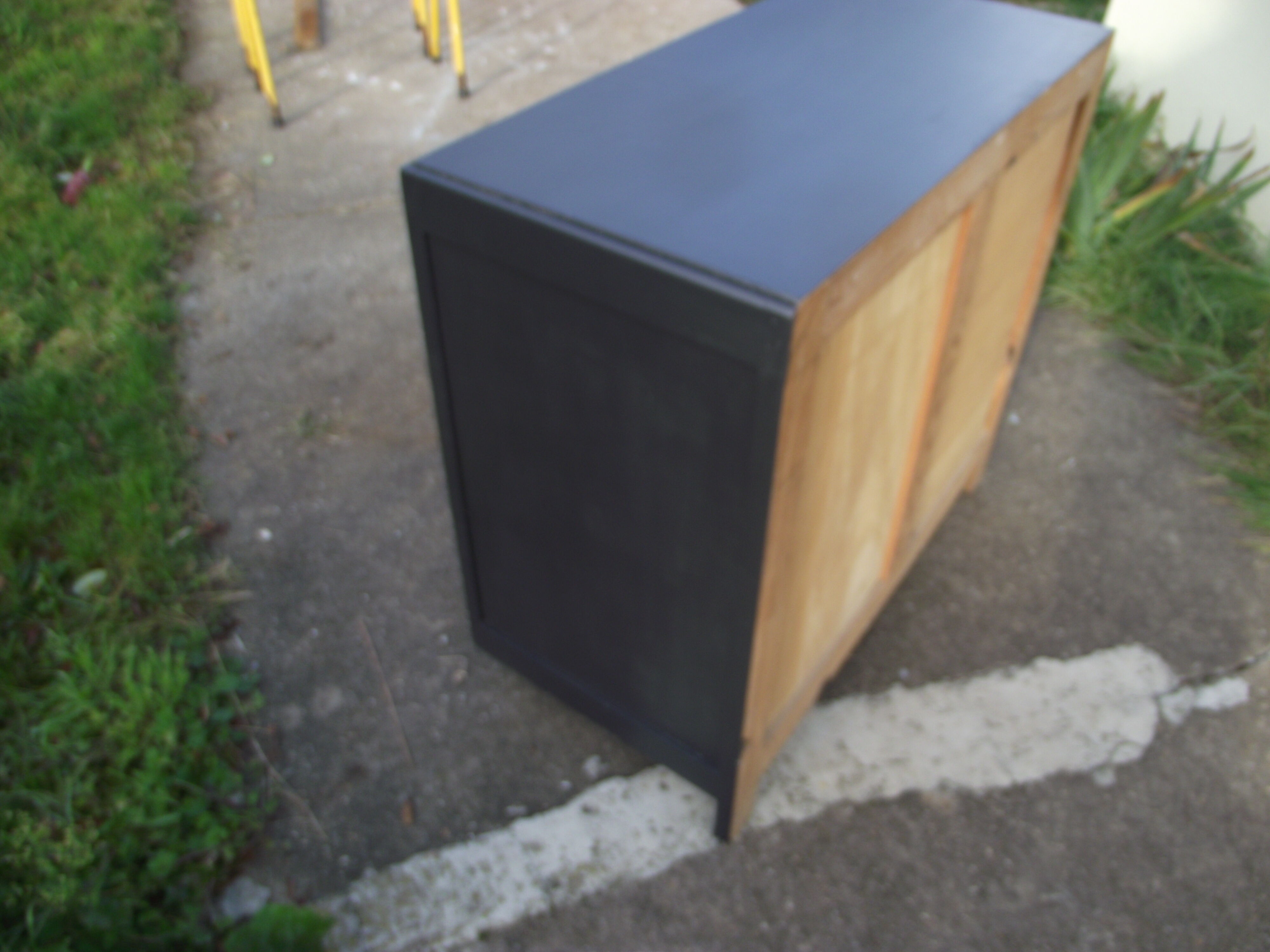 Vintage 1940s Art Deco style.