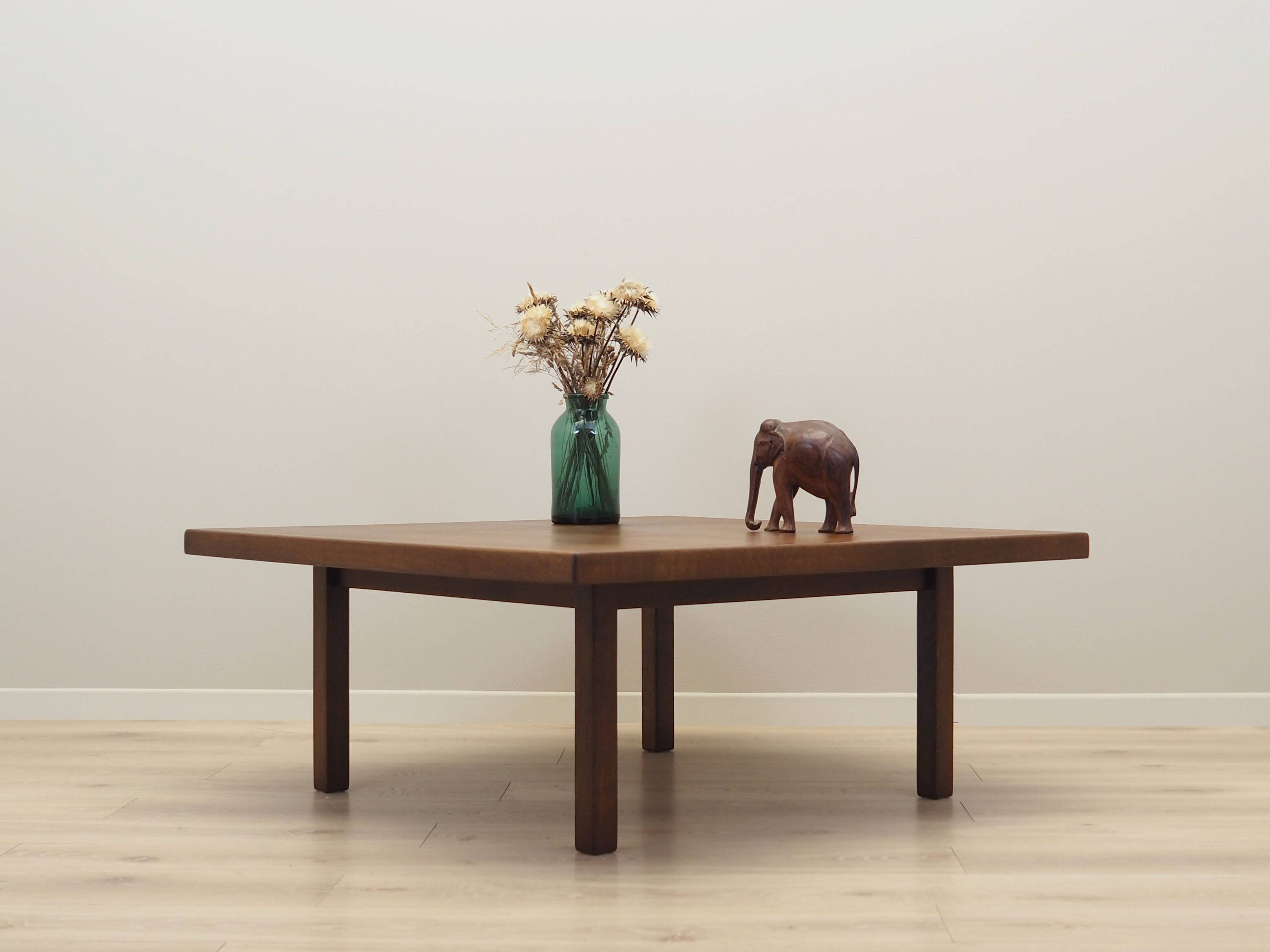 Oak coffee table, Danish design, 1960s, designer: Hans J. Wegner, manufactu