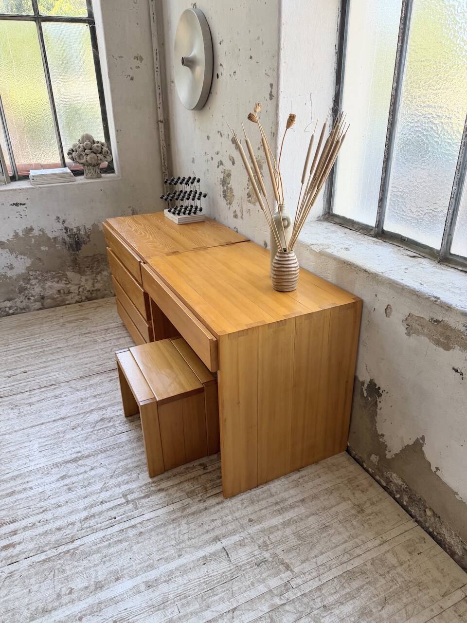 Bureau + commode + tabouret pin Maison Regain Savoie