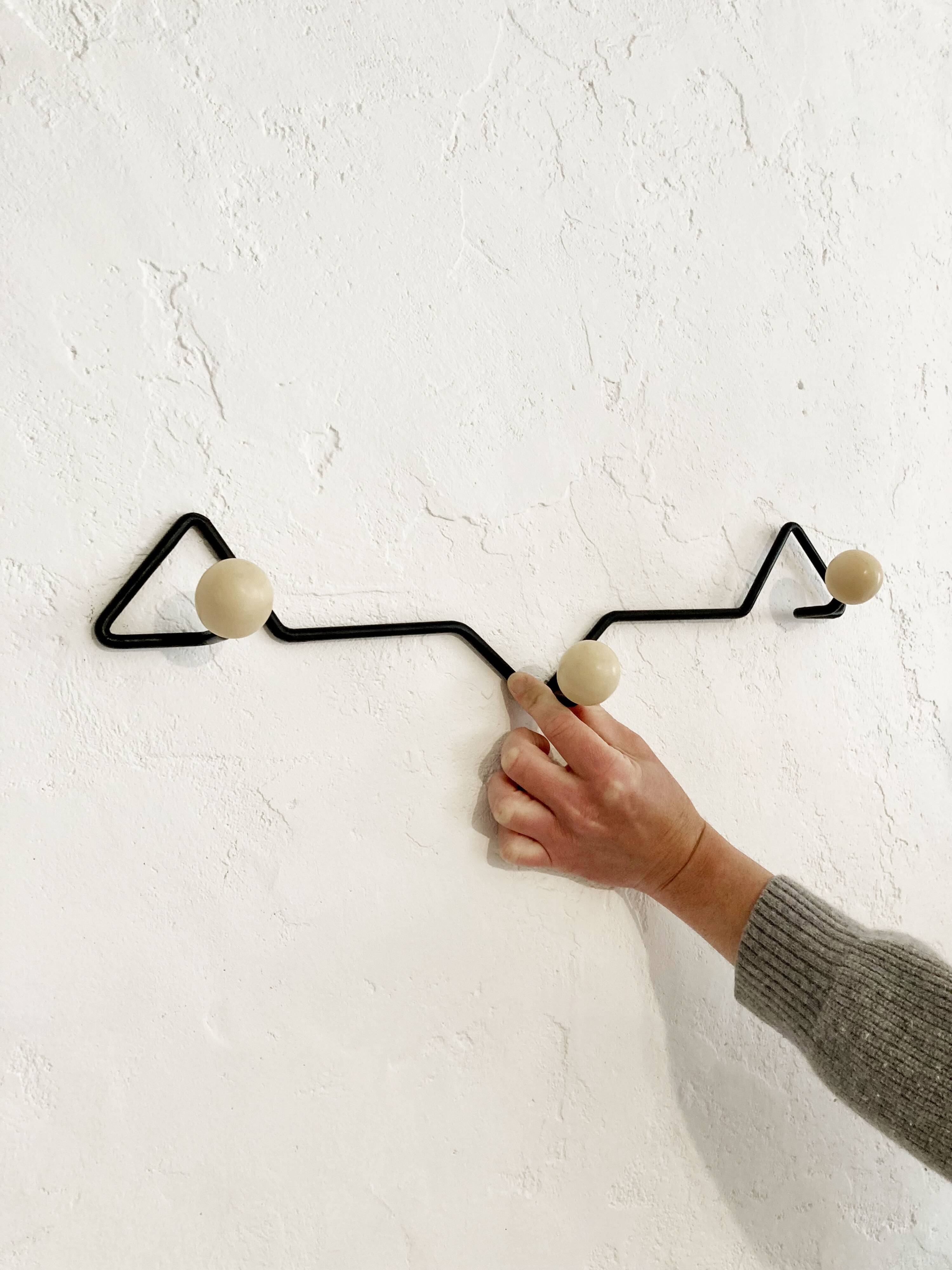 Sixties coat rack/hook, metal and white wood