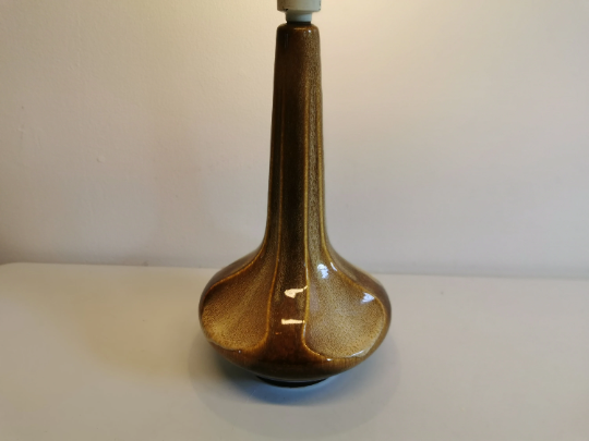 Wild lamp from Danish Søholm ceramics, in beautiful golden brown glaze. Danish Design
