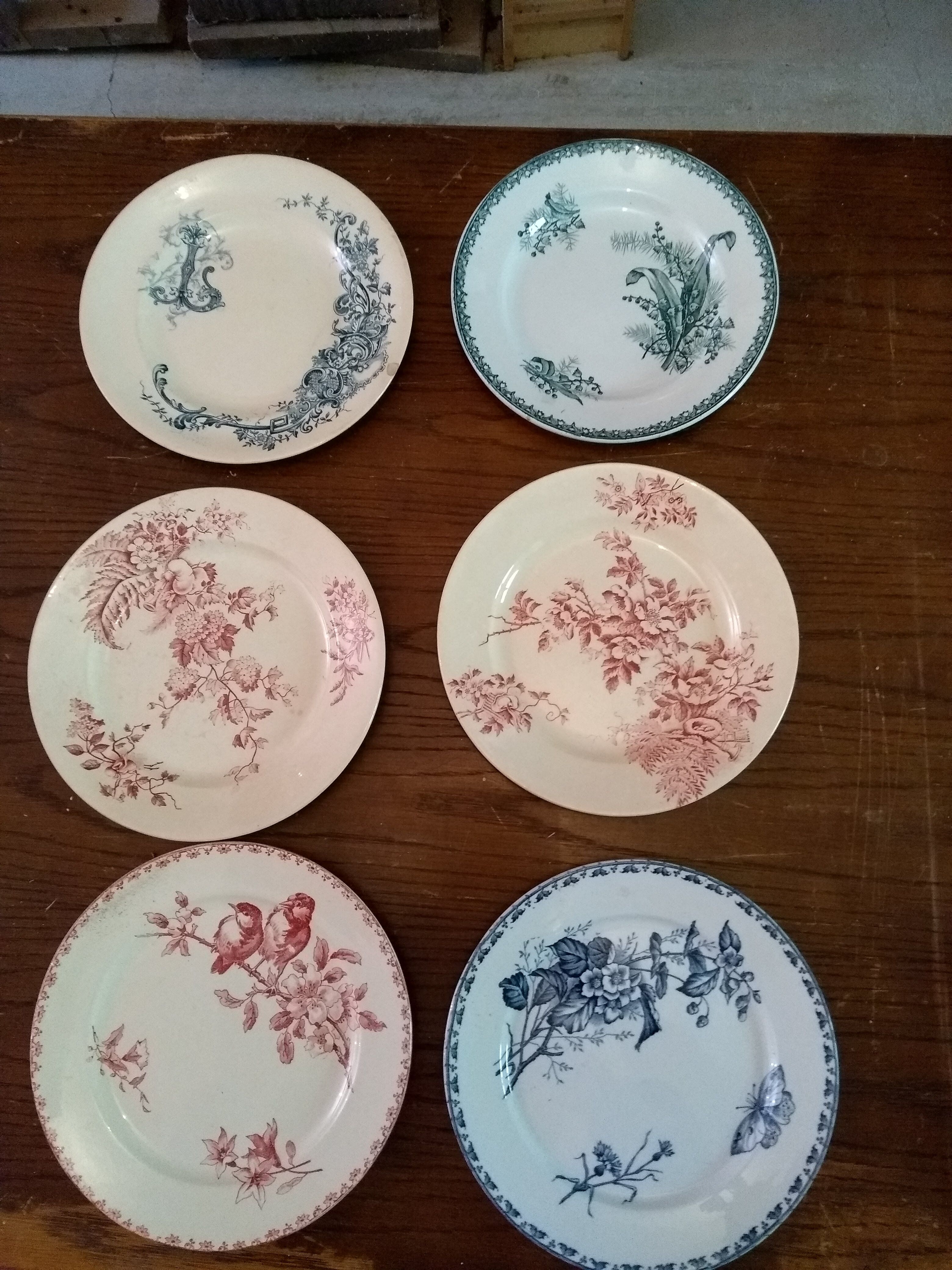 Iron earth faience plate