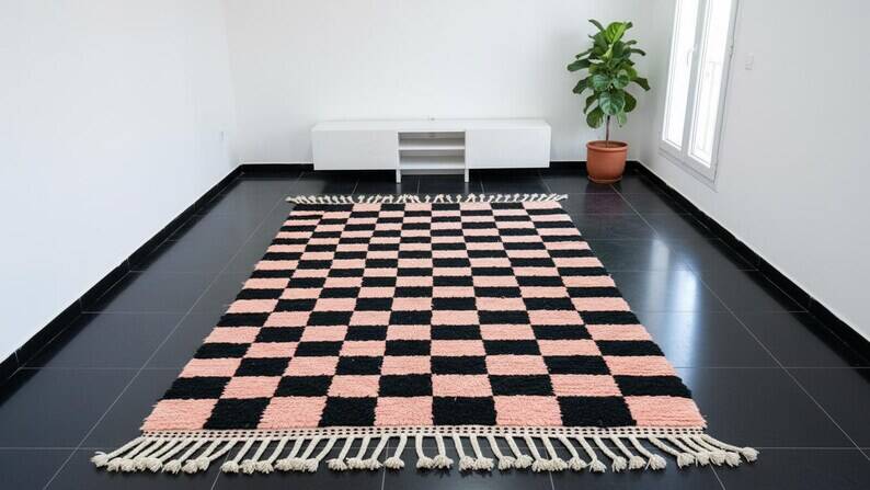 Authentic handmade Berber rug 155/255 cm
