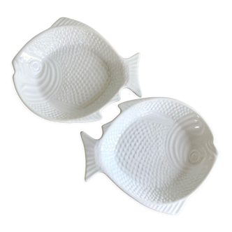 Ceramic fish dishes in relief