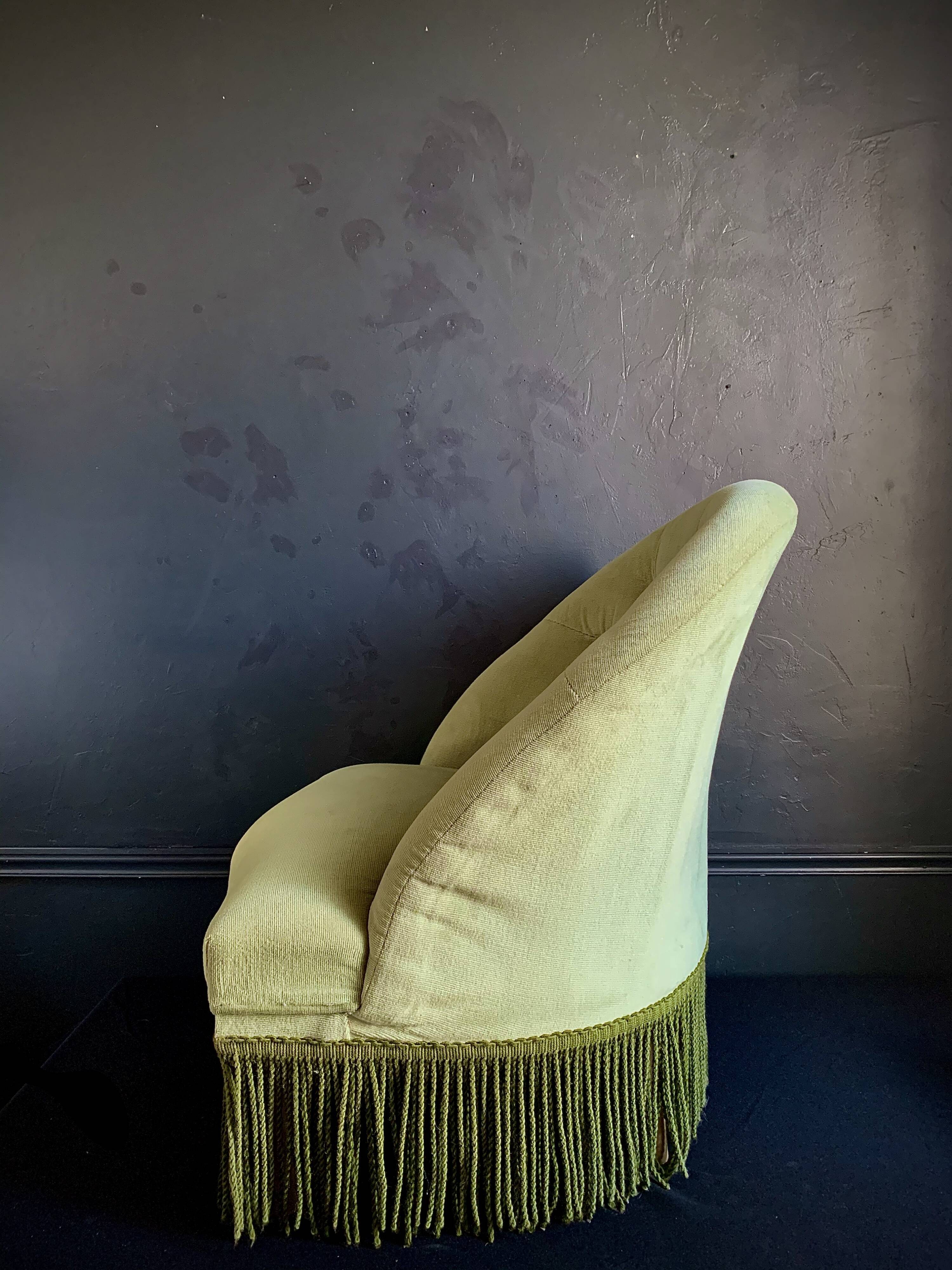 Almond green velvet heater