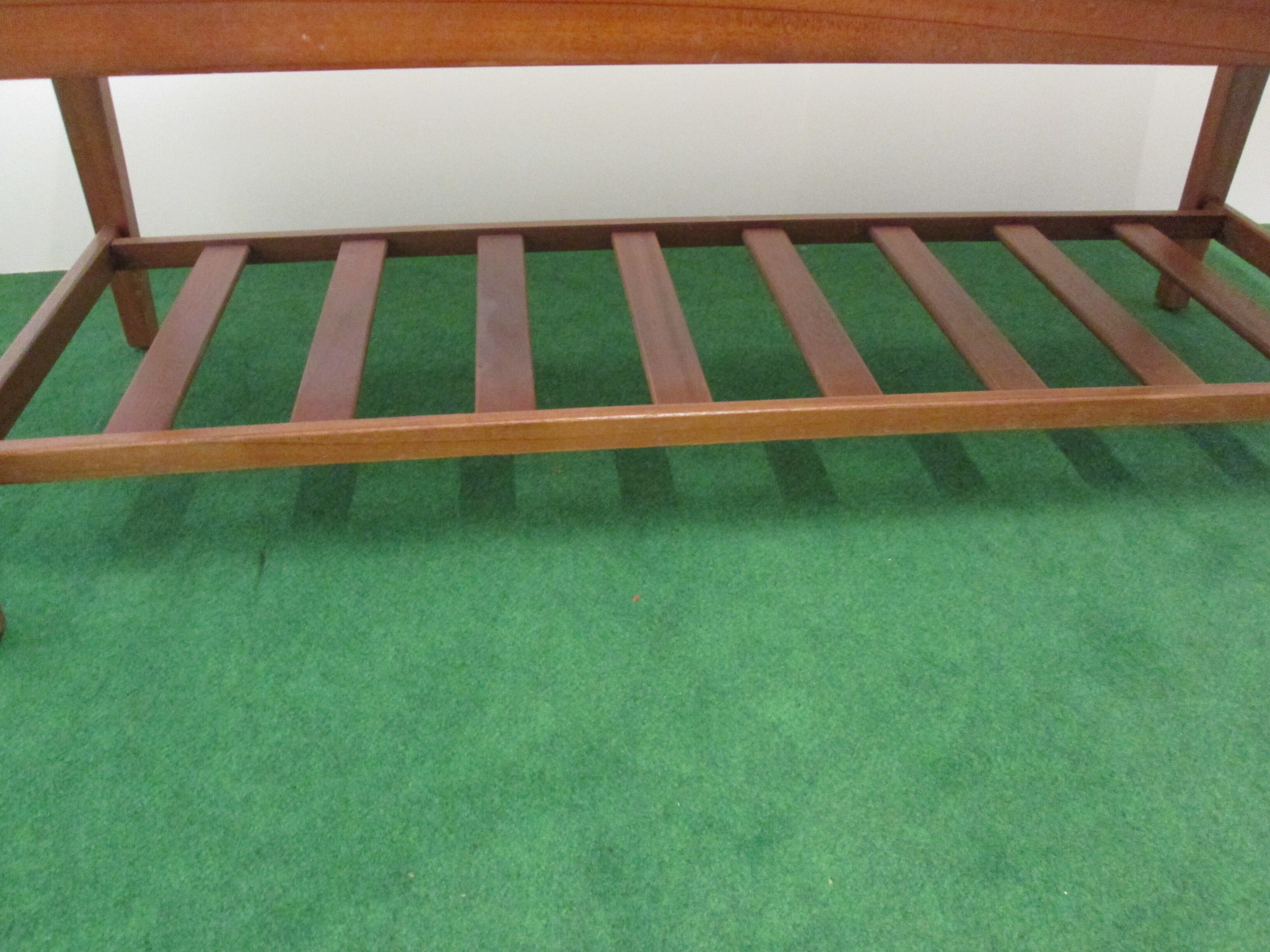 Remploy extensible vintage teak coffee table