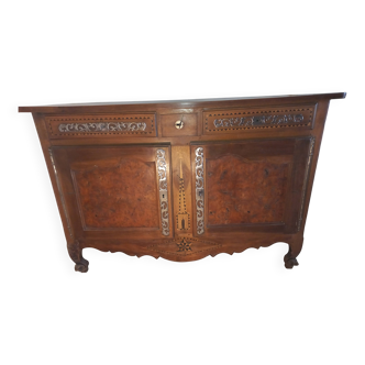 Provincial Louis XV walnut buffet from the 18th century