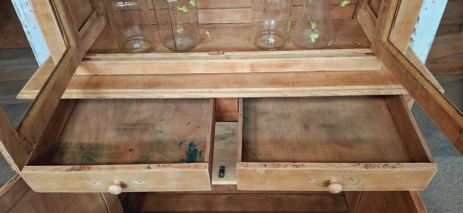 Two-piece glass-fronted buffet