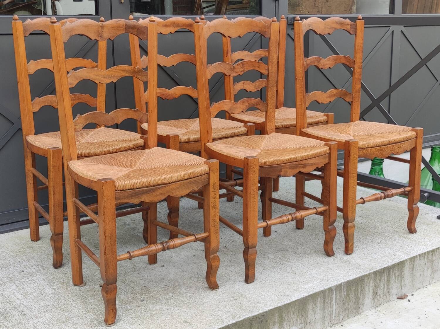 6 straw-seated Provençal chairs