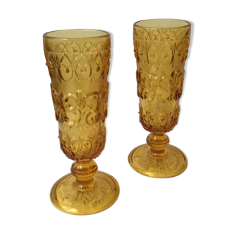 Lot de 2 coupes à champagne en verre moulé