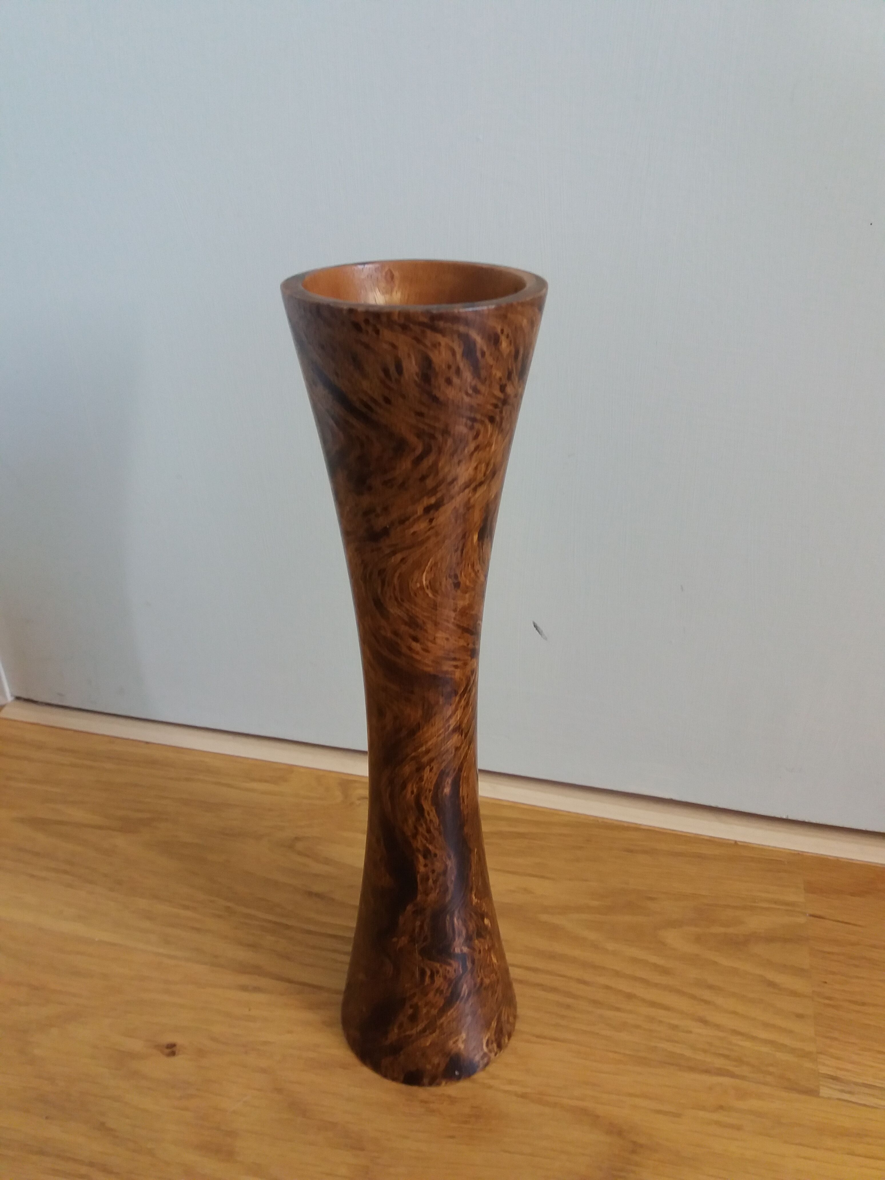 Diabolo vase in marbled lacquered wood Art Deco