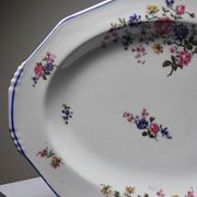 Service plate Bernardaud Limoges porcelain with floral decoration from the 1920s to 1950s.