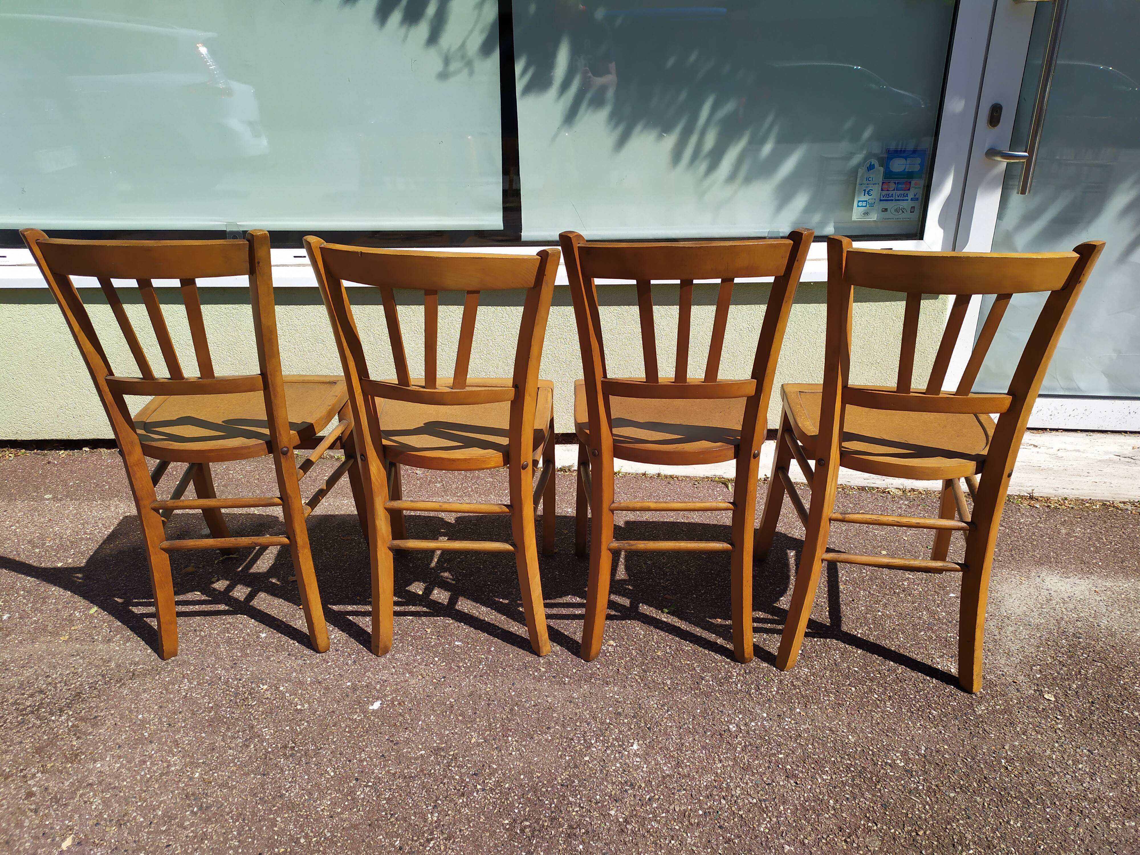 Lot de 4 chaises de bistrot ou de ferme en bois anciennes