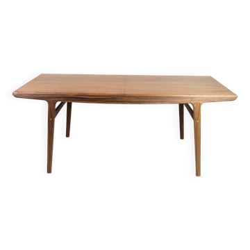 Table à manger Evermore en noyer par Arne Hovmand-Olsen pour Warm Nordic