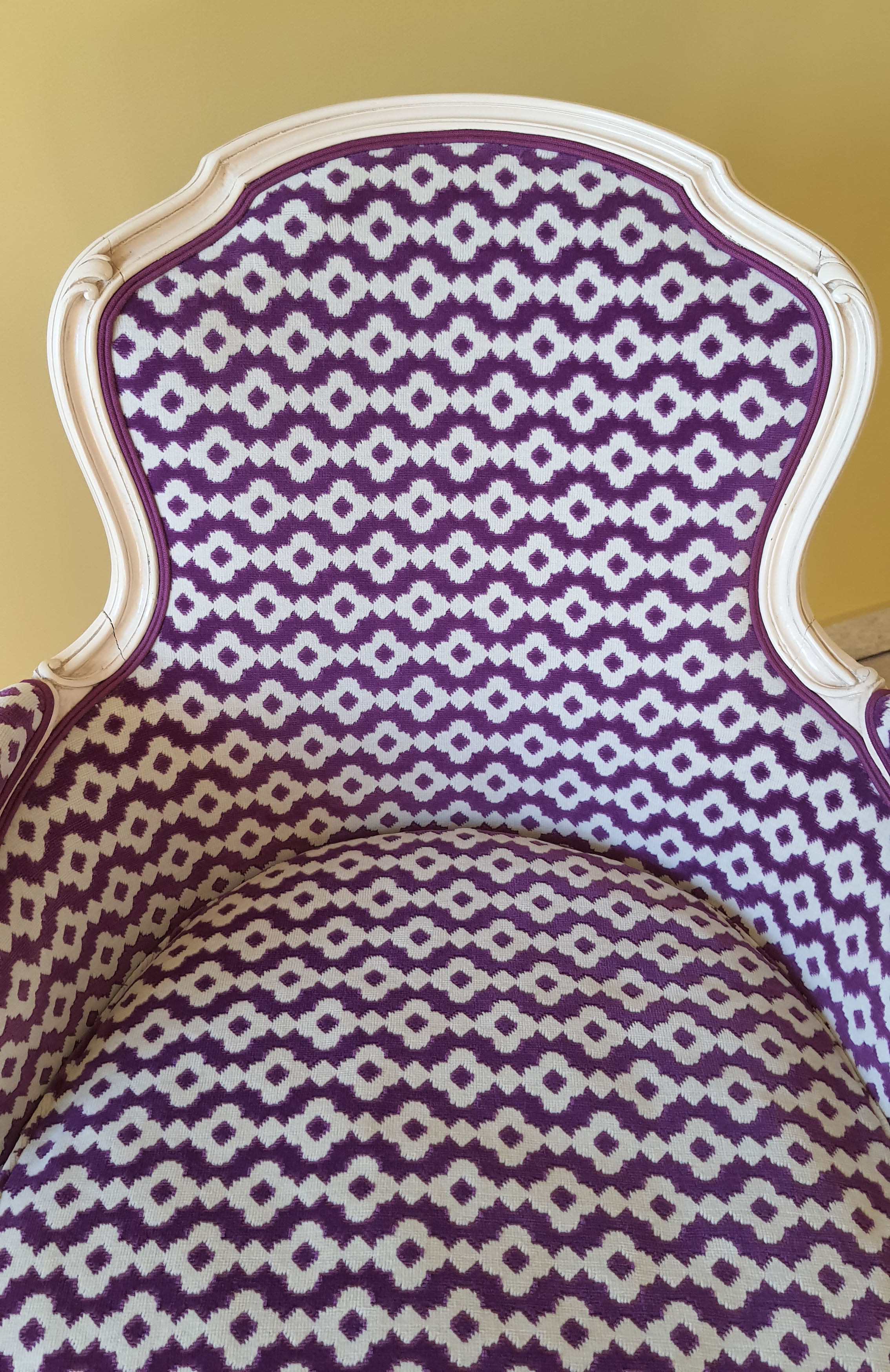 Louis XV shepherdess armchair reupholstered