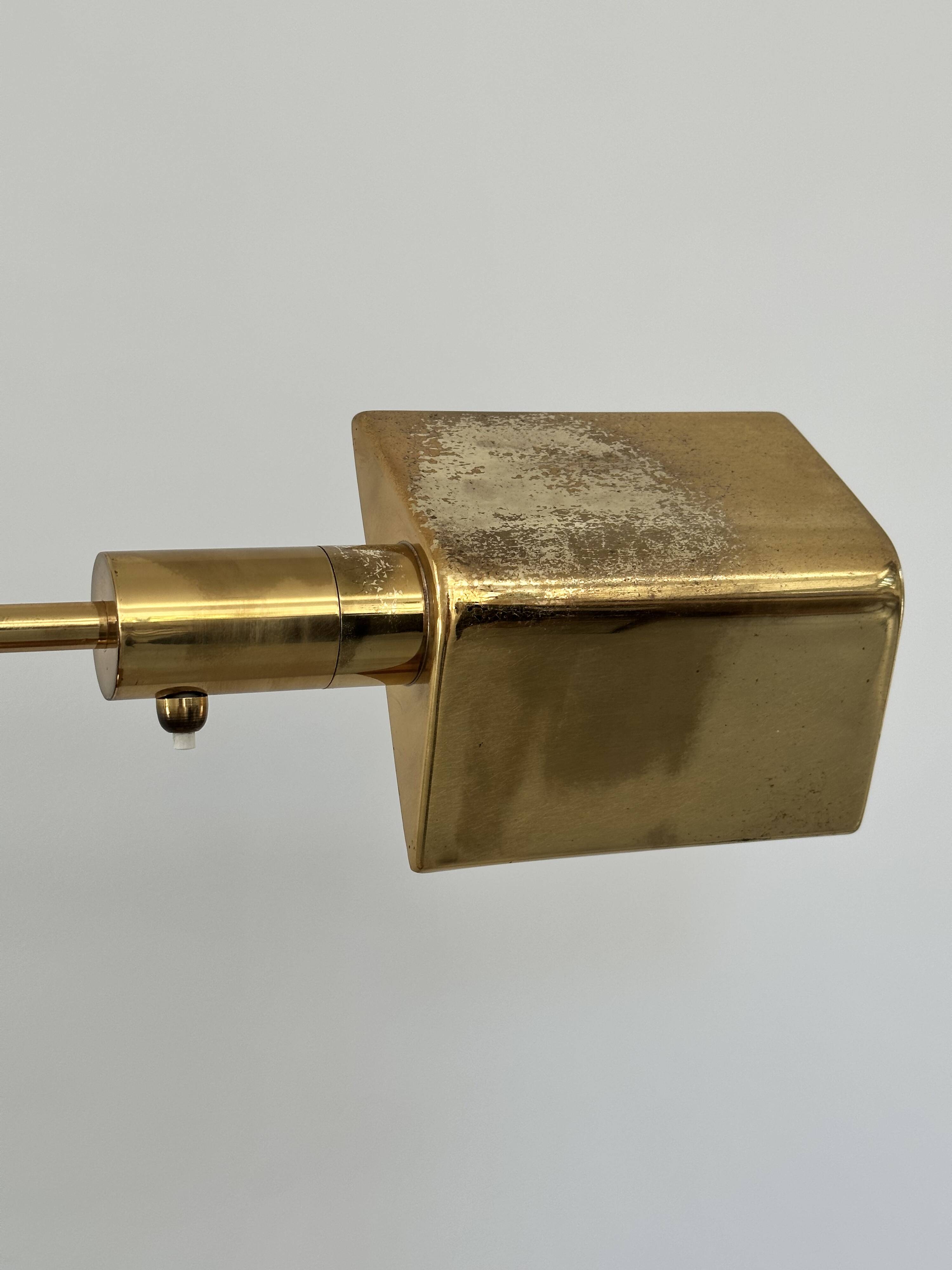 Lampe design de bureau ou de table Vintage en laiton de Boulanger Belgique 1970