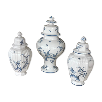 Lot de 3 vases porcelaine de Moustiers