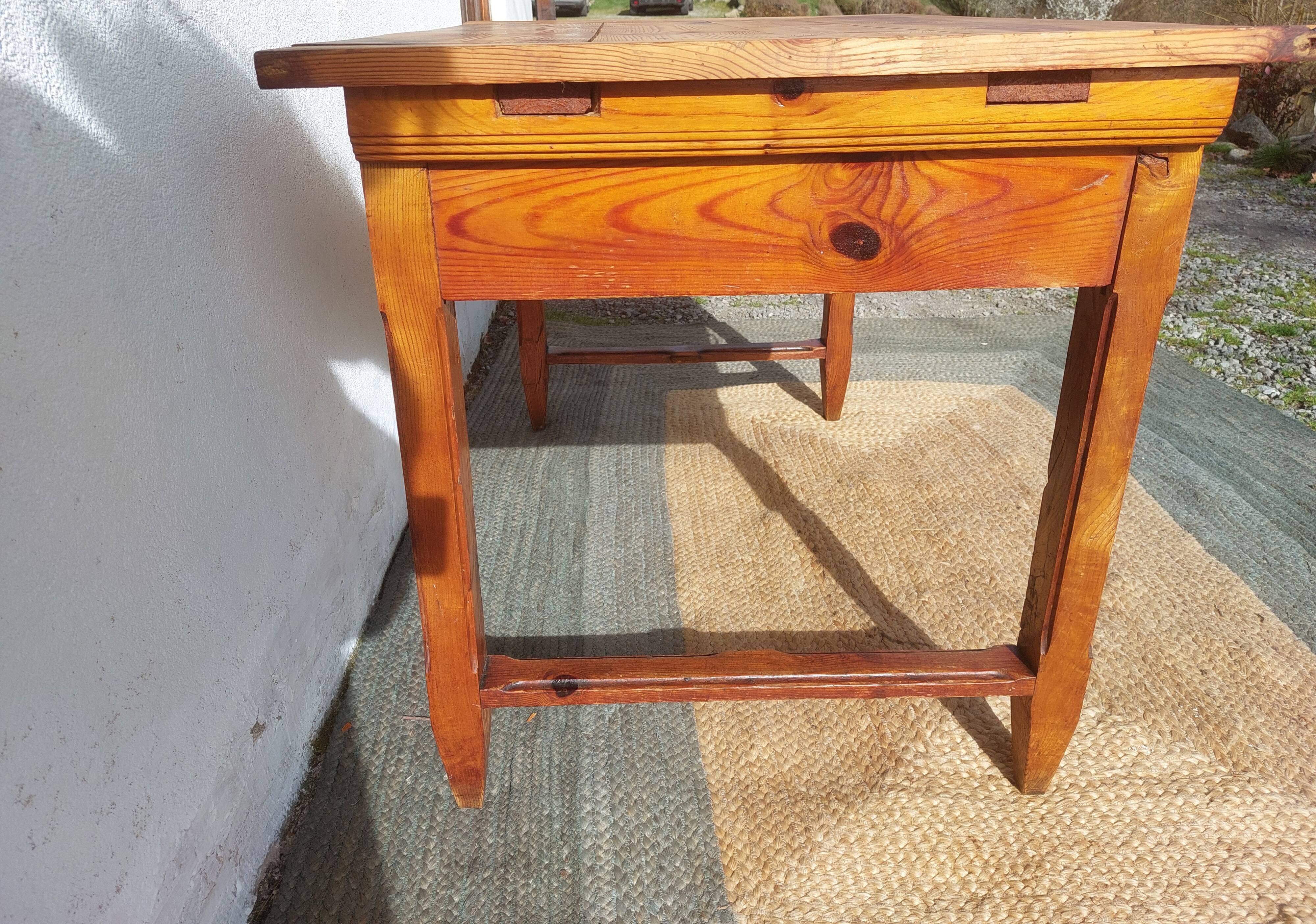 wooden table, bistro, countryside
