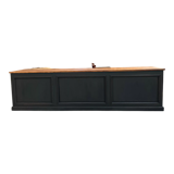 Counter early twentieth oak