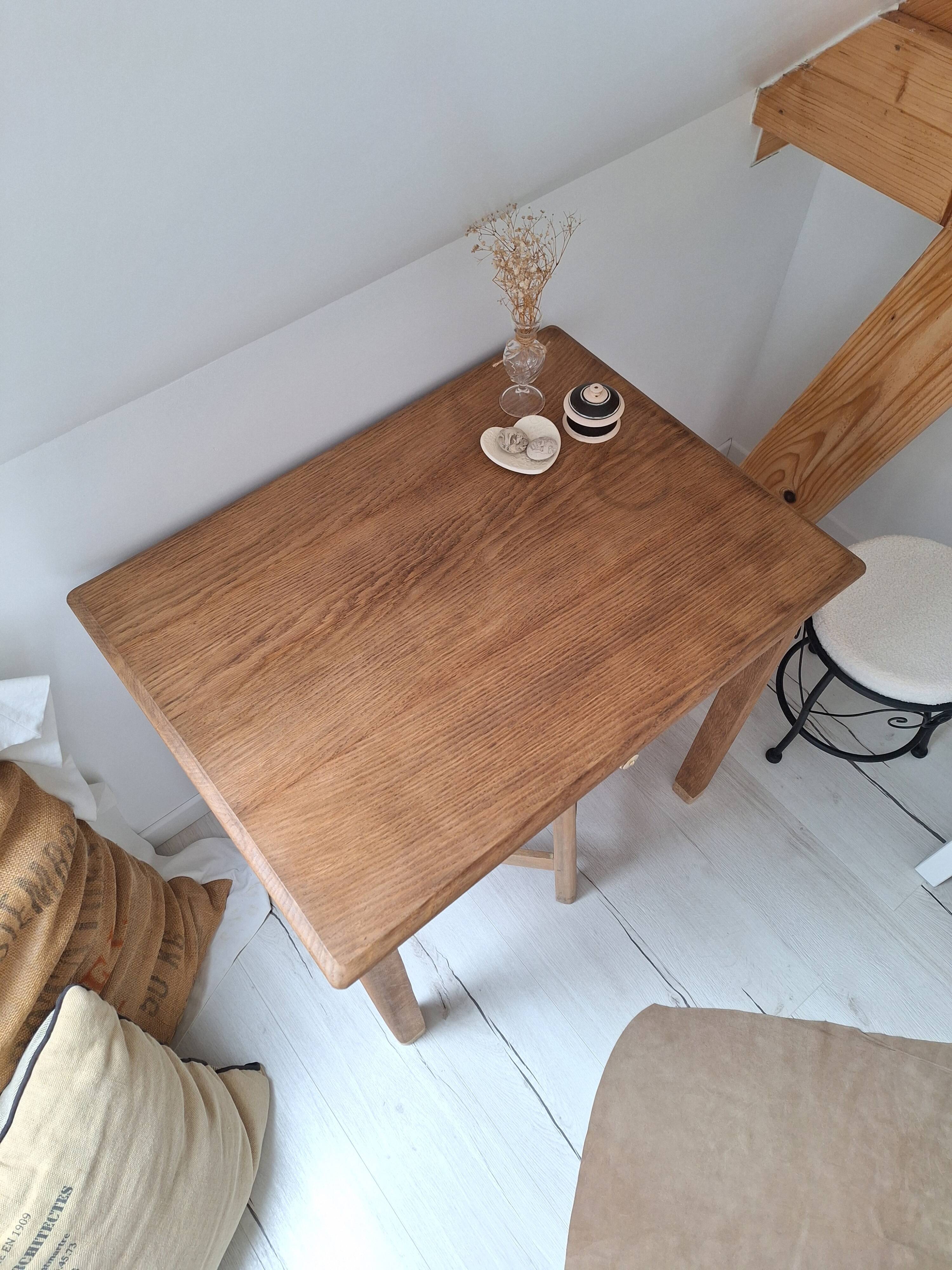 Country-style oak farmhouse desk/console/side table