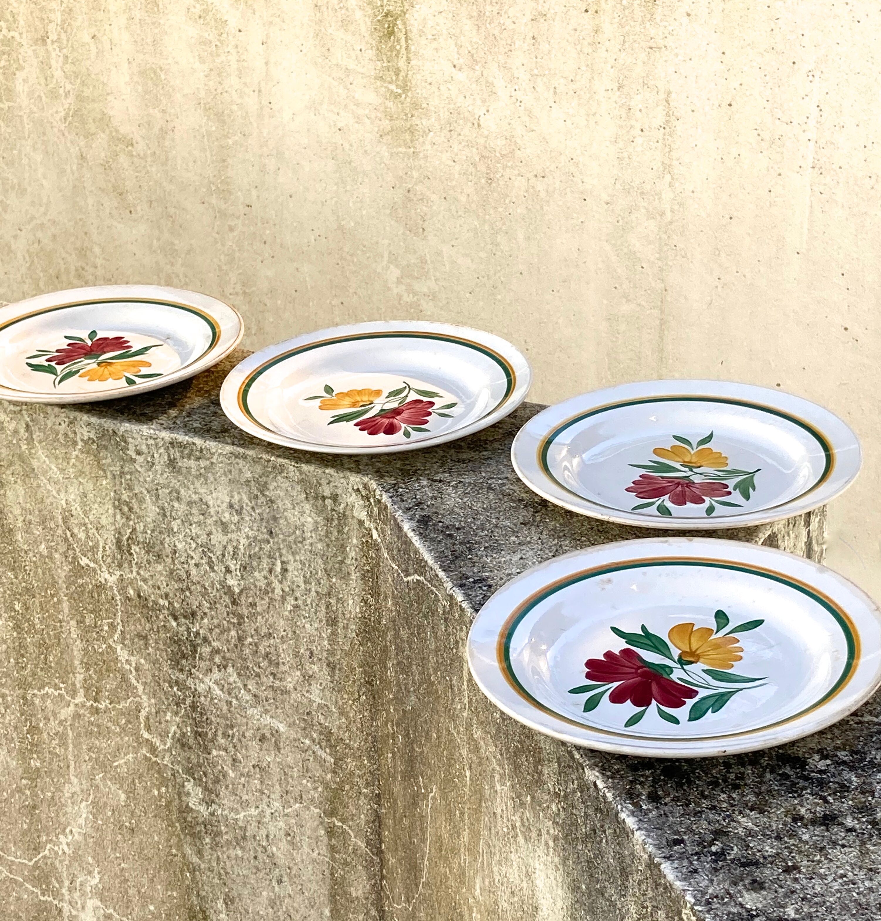 4 Digoin flower plates