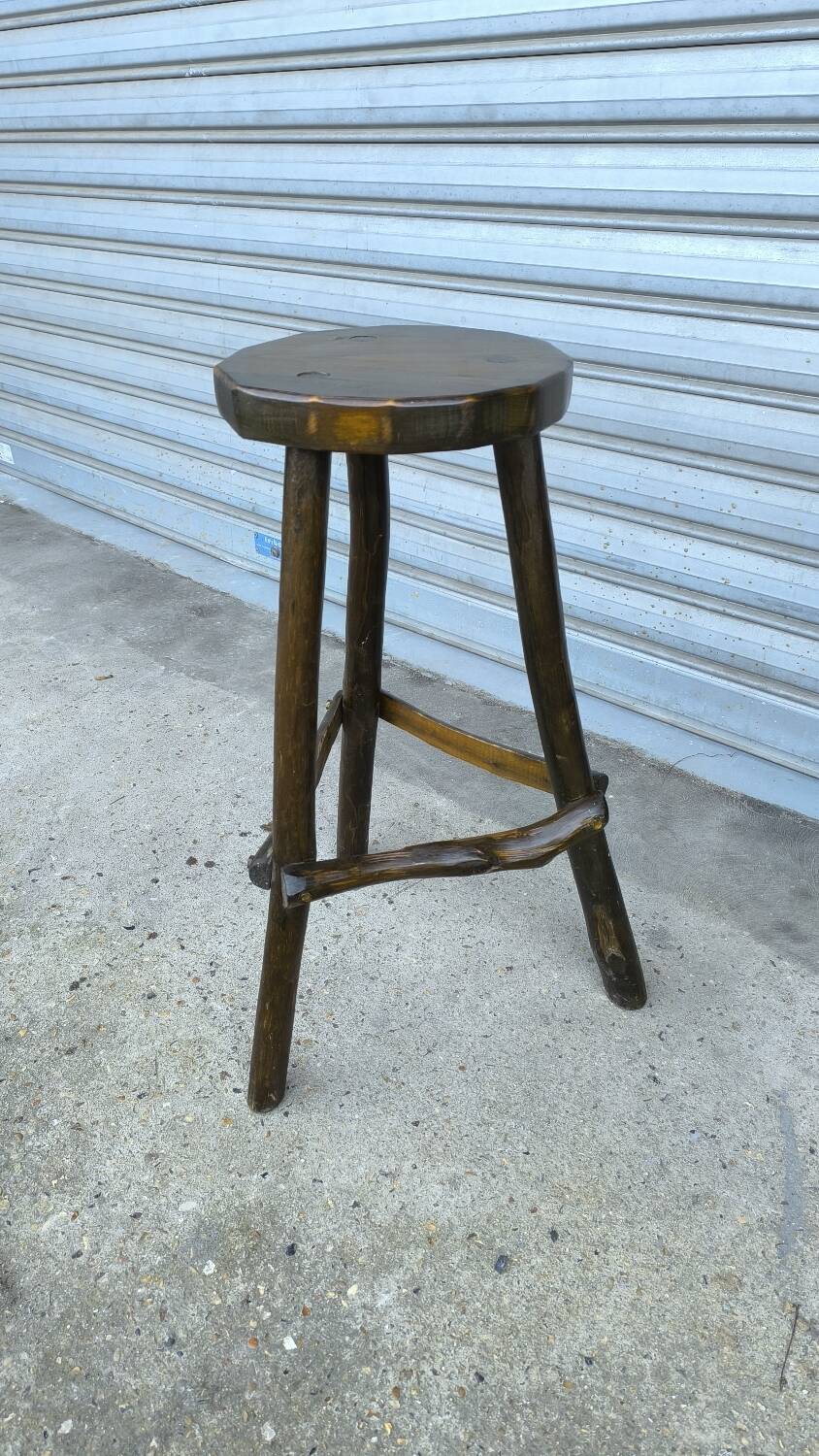 Sellette brutaliste en orme 1960