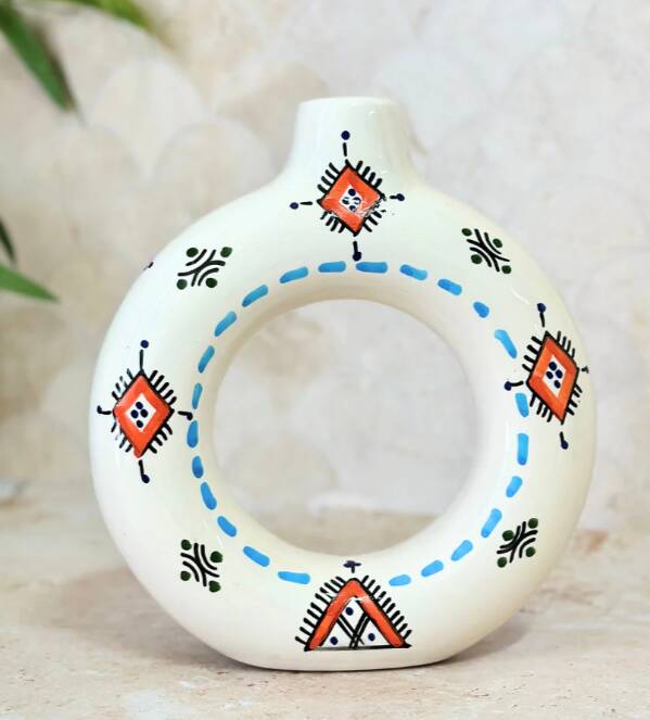 Handcrafted vase Tafoukt Amazigh Ameqrane