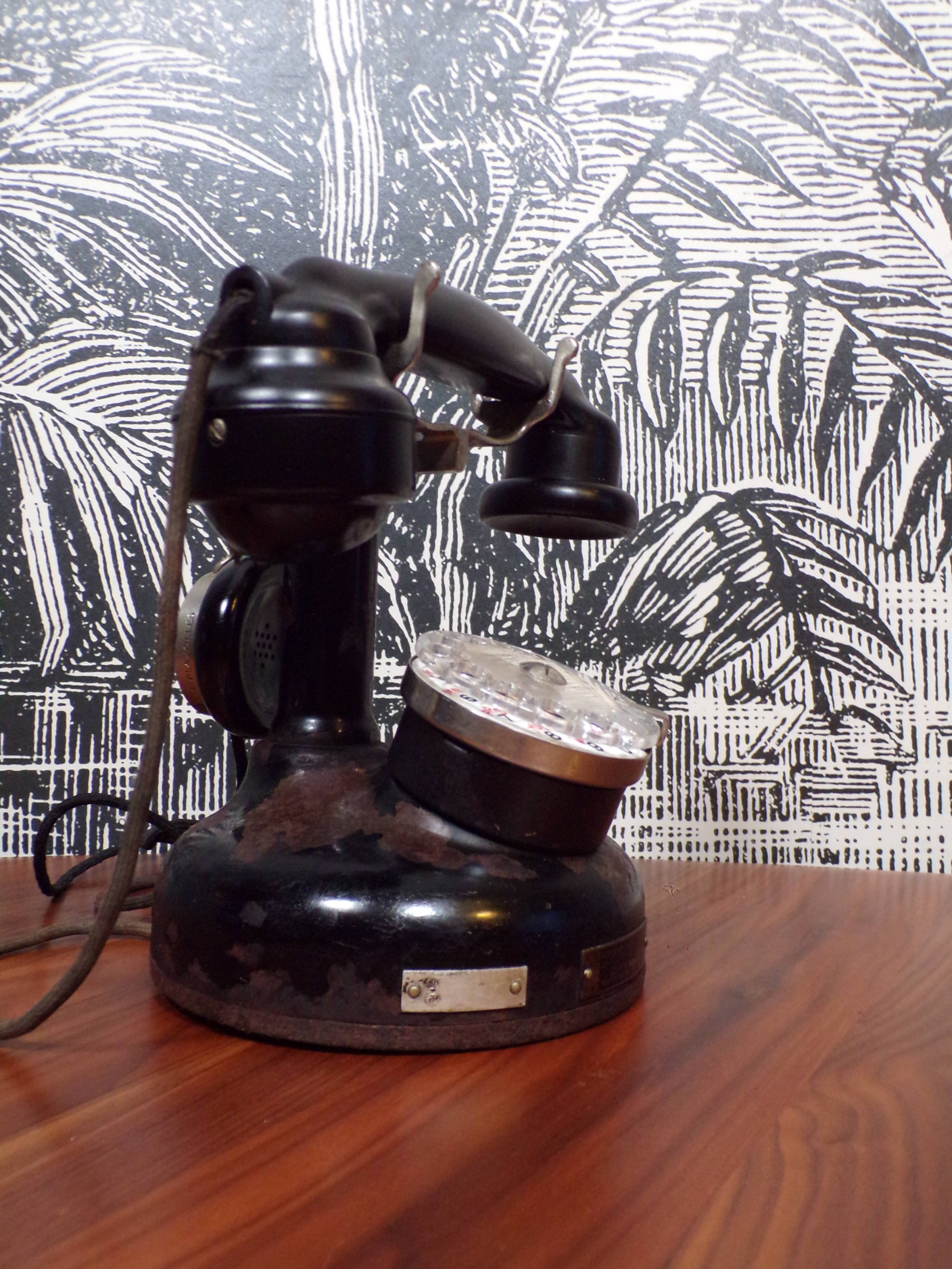 1930 column telephone