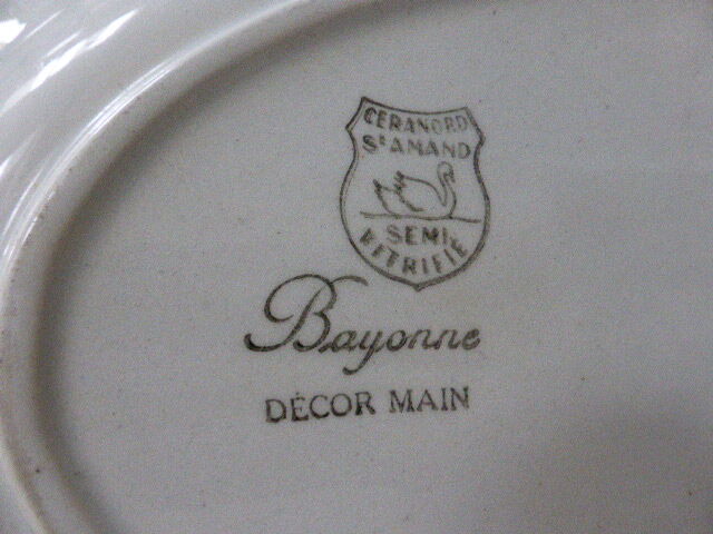 Bayonne, the name of this dish from ceranord St Amand vintage 1950/1960