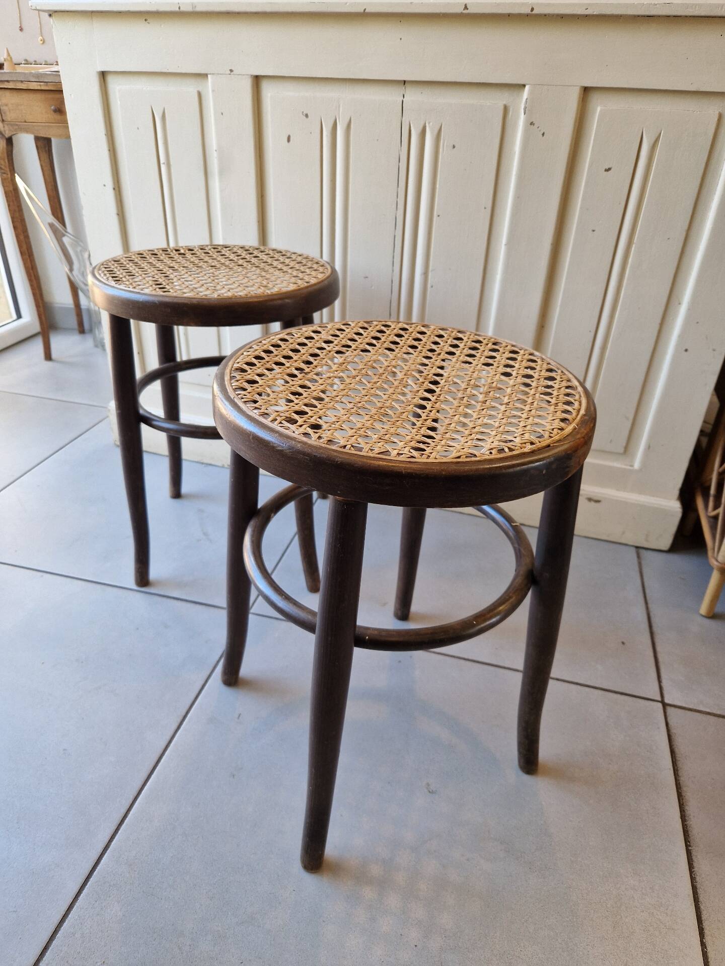 Lot De 2 Tabourets En Cannage Style Thonet