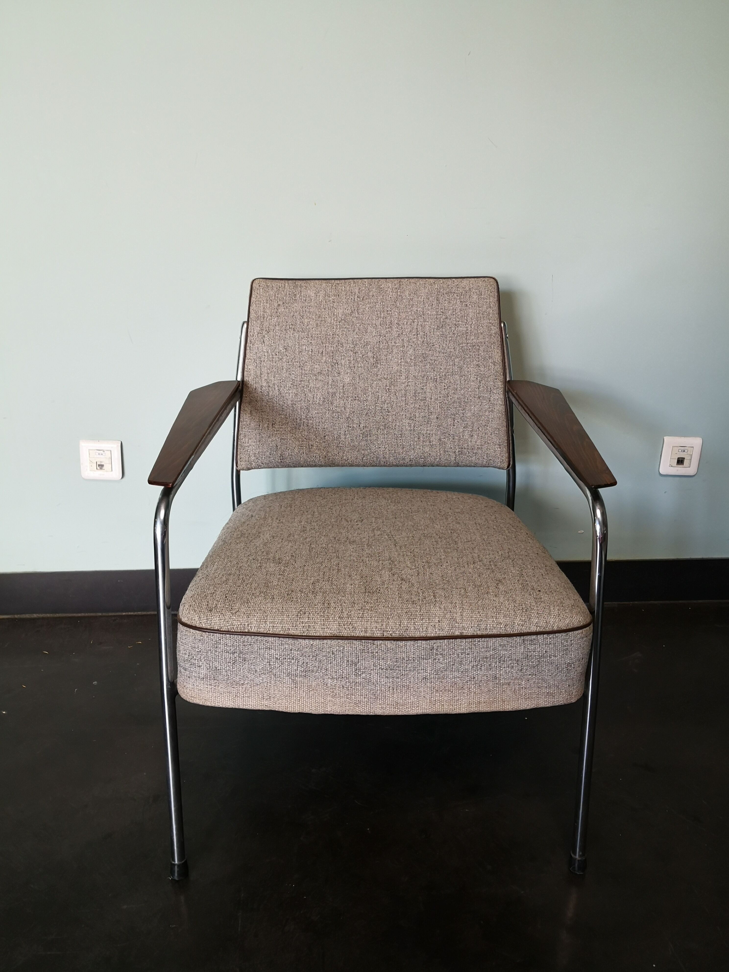 Fauteuil tchèque, 1960, métal, tissu et bois