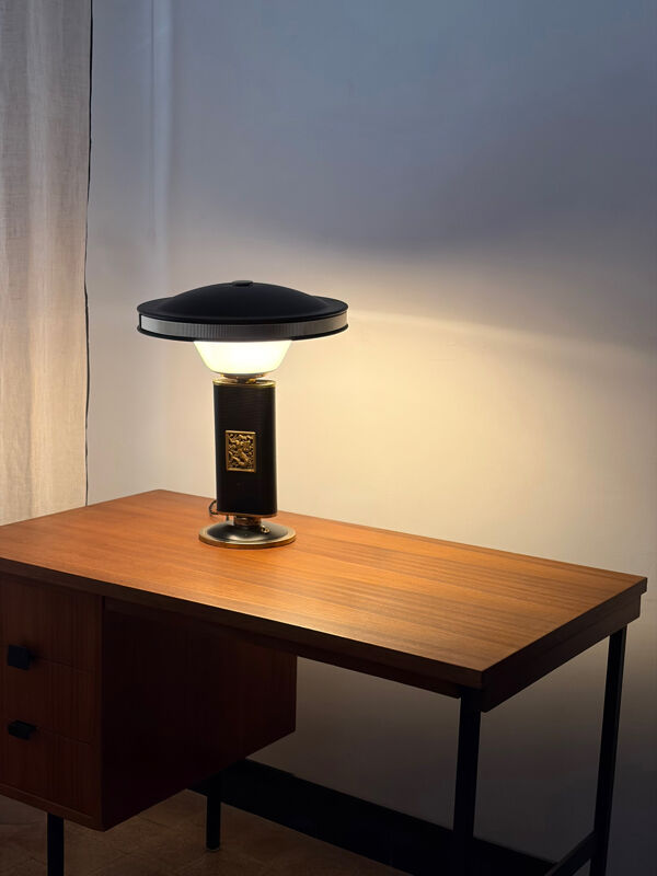 Lampe « mermaid » par Eileen Gray
