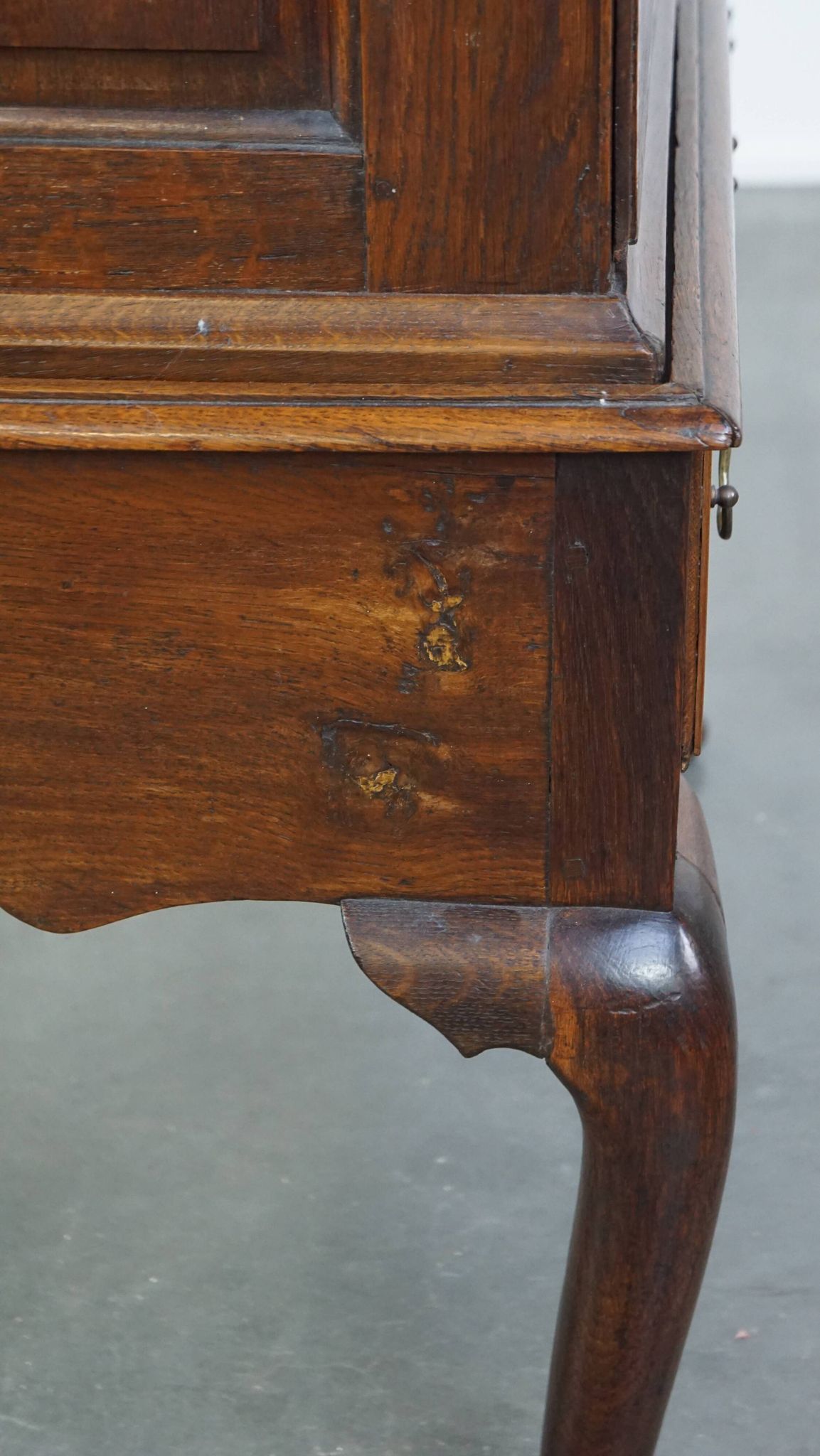 Early 18th century English oak chest on stand/ highboy