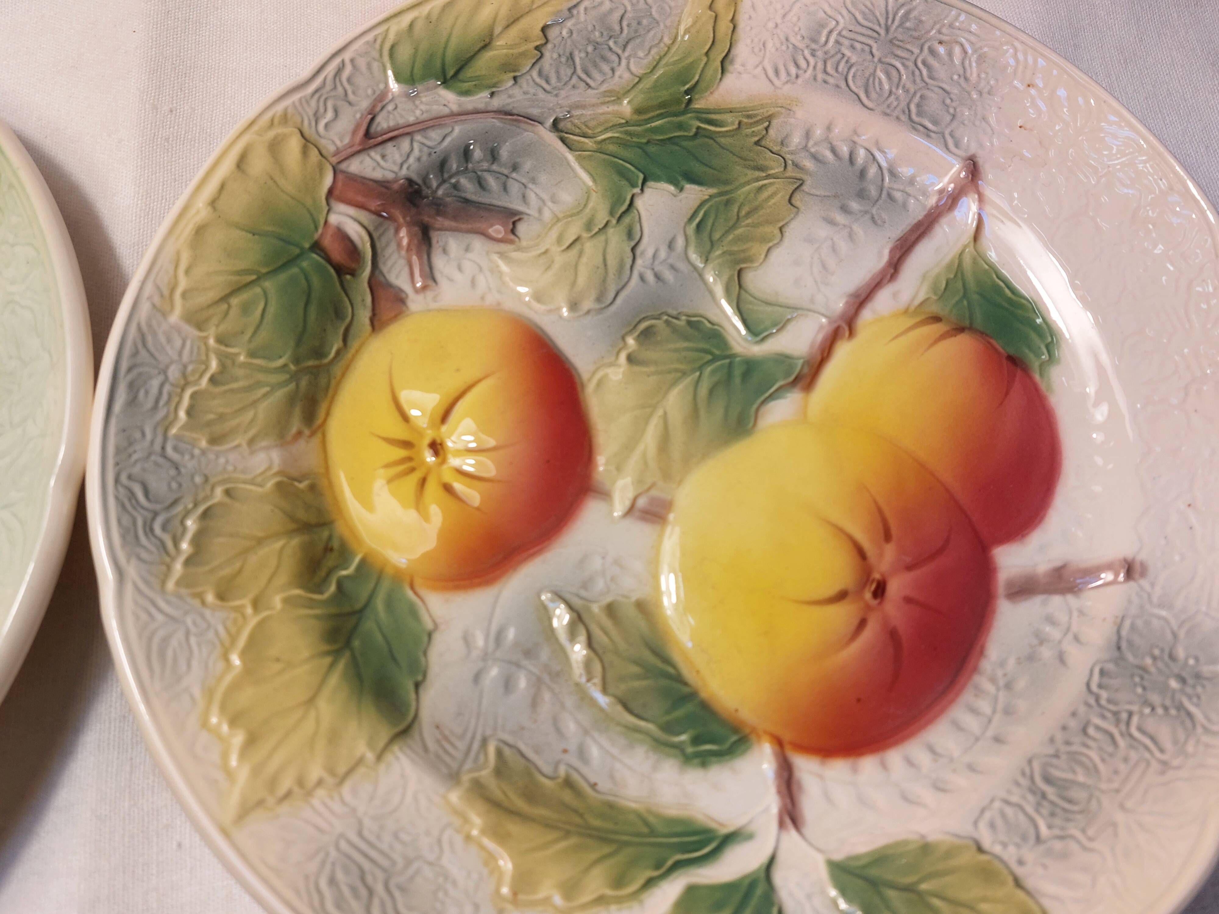 Set of 4 plates in St Clément Barbotine - Majolica - Fruits