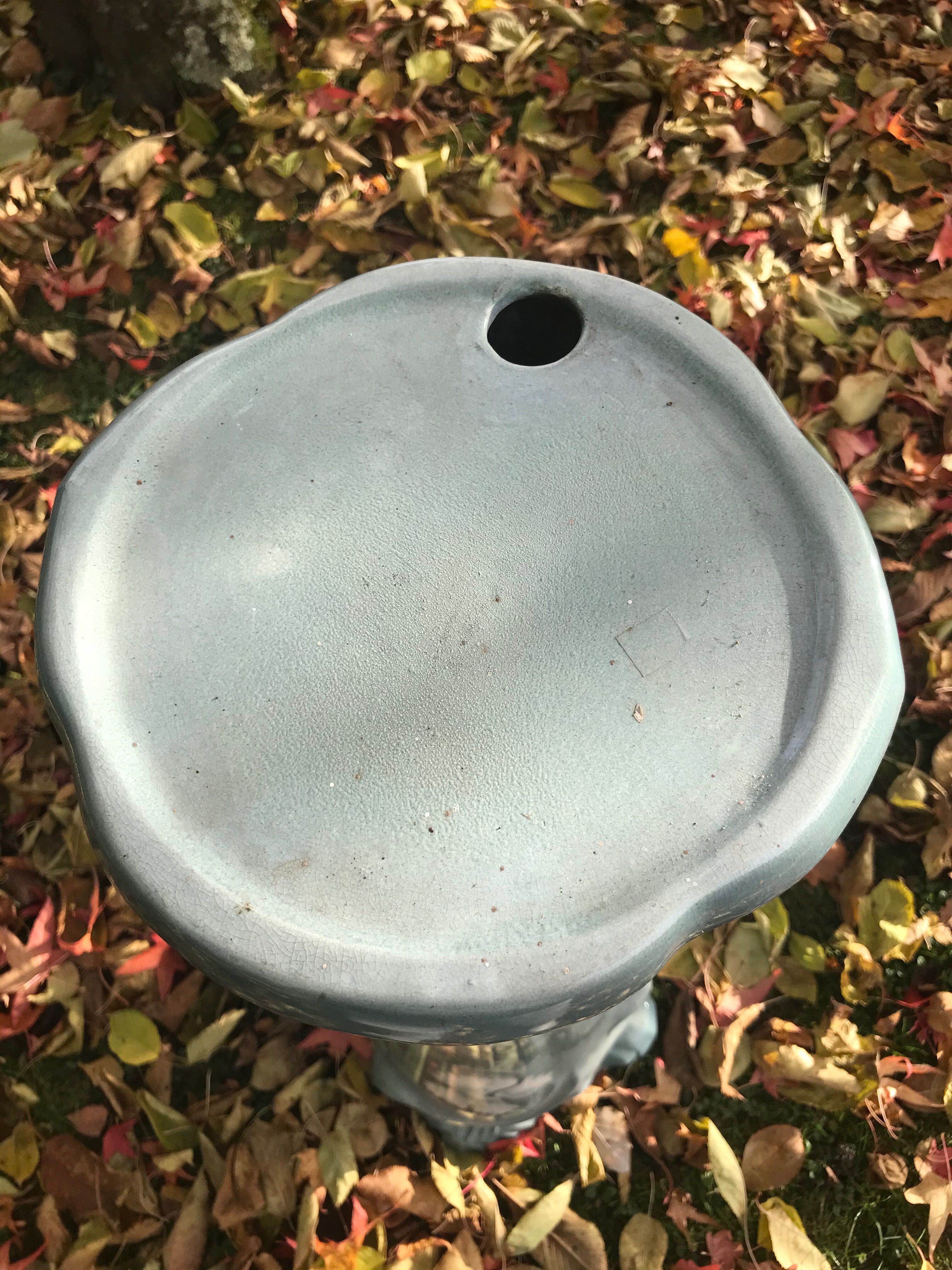 Ancient art deco earthenware column